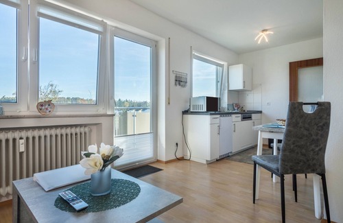 Schnetzenhausen Apartment | Studio Apartment "Ferien am See 7" with Garden & Wi-Fi