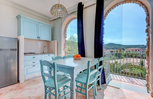 Bonalaccia-Filetto Apartment | Studio Apartment 'Monolocale Castle' with Shared Pool, Wi-Fi and Air Conditioning
