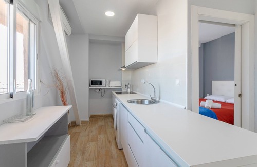 Alicante Apartment | Studio Apartment "176" with Sea View, Balcony & Wi-Fi