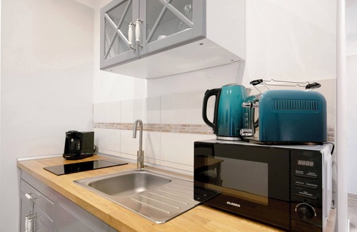 Ludwigsfelde Apartment | Studio Apartment 'Apartment 3 - Koppel' with Shared Terrace and Wi-Fi