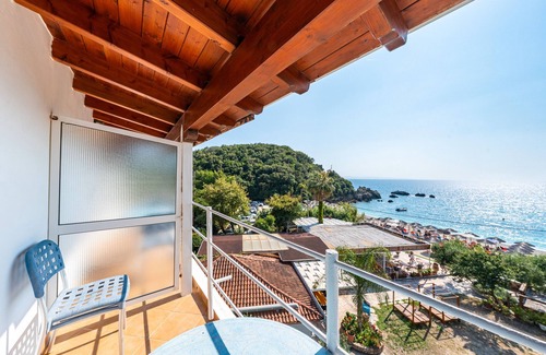 Parga Apartment | Studio Apartment 'Alex Bar Apartment 10' with Sea View, Wi-Fi and Air Conditioning