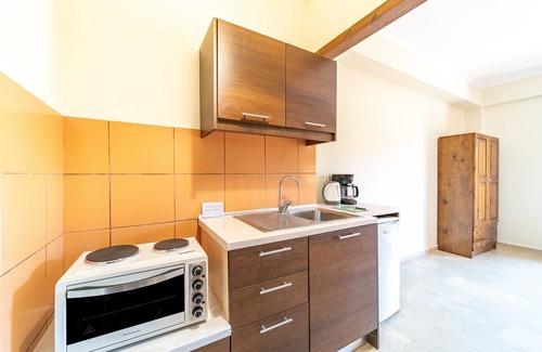 Agios Georgios Pagon Apartment | Studio Apartment "Angel's Studio 1" with Mountain View, Balcony & Wi-Fi