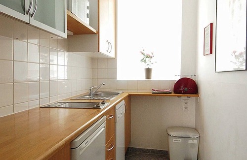 Kritzendorf Apartment | Studio Apartment 'Bioweingut Hauerhof 99 -1' with Shared Terrace, Wi-Fi and Air Conditioning