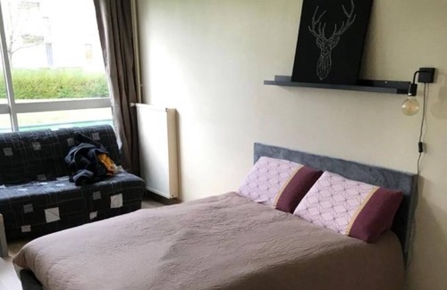 Les Longs Champs Apartment | Studio Apartment 'Cosylocation Varende 2' with Shared Garden and Wi-Fi