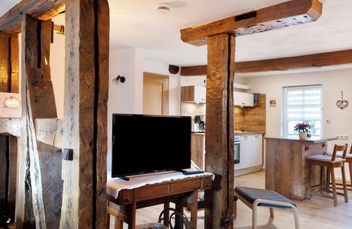 Leuderode Apartment | Studio Apartment 'Fachwerk 44' with Shared Terrace, Shared Garden and Wi-Fi