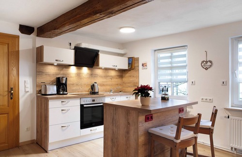 Leuderode Apartment | Studio Apartment 'Fachwerk 44' with Shared Terrace, Shared Garden and Wi-Fi