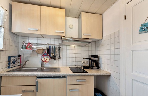 Ellenberg Apartment | Studio Apartment 'Ferienhaus Wallenstein' with Private Terrace, Private Garden and Wi-Fi