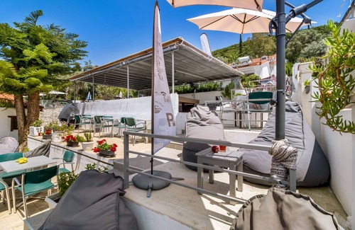 Geni Apartment | Studio Apartment 'King with Sofa Bed 4' with Mountain View, Wi-Fi and Air Conditioning