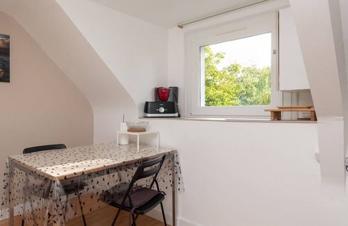 Theix-Noyalo Apartment | Studio Apartment 'L'idéal Proche Mer Et Vannes' with Wi-Fi