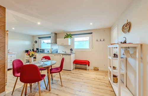 Loperec Apartment | Studio Apartment 'Le Grand Large' with Shared Terrace, Shared Garden and Wi-Fi