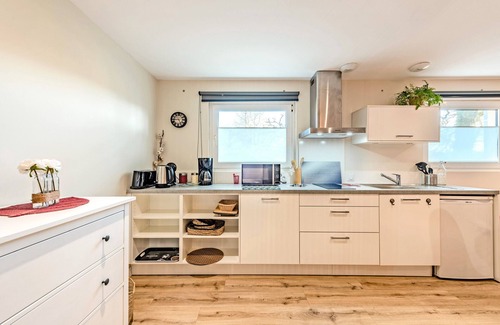 Loperec Apartment | Studio Apartment 'Le Grand Large' with Shared Terrace, Shared Garden and Wi-Fi