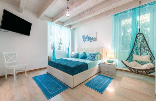 Carloforte Apartment | Studio Apartment "Loft la Perla" with A/C & Wi-Fi