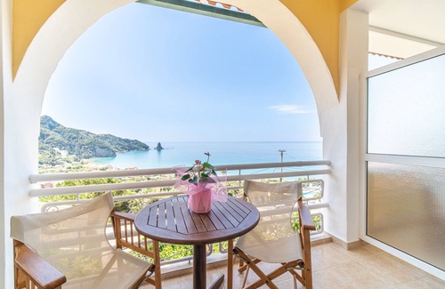 Agios Gordios Apartment | Studio Apartment "Mazis Studio B2" with Sea View, Balcony & Wi-Fi