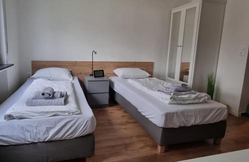 Oberesslingen Apartment | Studio Apartment Nähe S-Bahn inklusive Parkplatz