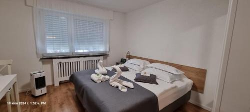 Oberesslingen Apartment | Studio Apartment Nähe S-Bahn inklusive Parkplatz