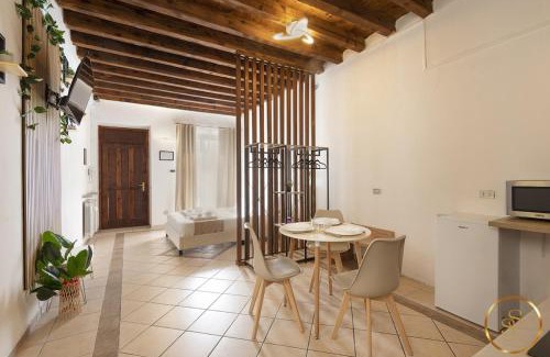 Somma Lombardo Apartment | Studio Apartment near MXP Airport