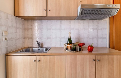Nikiana Apartment | Studio Apartment "Nikiana Club - Studio 5" with Sea View, Shared Pool & Wi-Fi