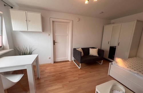Neumuhlen-Dietrichsdorf Apartment | Studio apartment on the Baltic Sea