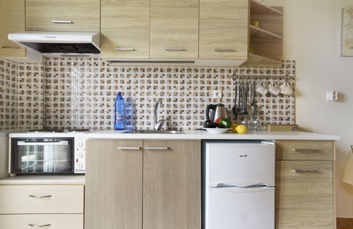 Kaminarata Apartment | Studio Apartment 'Paradiso Verde 2' with Sea View, Wi-Fi and Air Conditioning