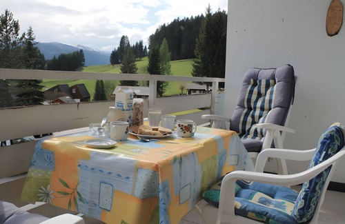 Bad Mitterndorf Apartment | Studio Apartment 'Sonnenalm - Ferienwohnung' with Mountain View, Balcony and Wi-Fi