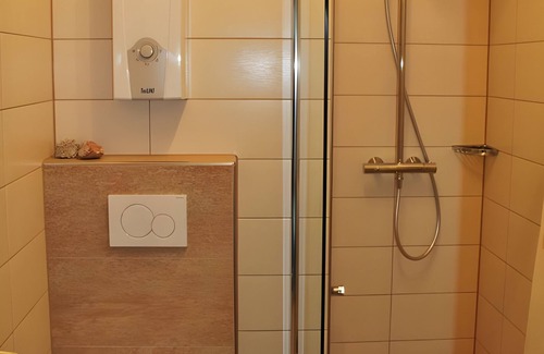 Bad Mitterndorf Apartment | Studio Apartment 'Sonnenalm - Ferienwohnung' with Mountain View, Balcony and Wi-Fi