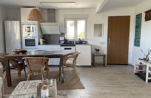 Casares Apartment | Studio apartment with infinity pool on rural finca, mountain panorama, sea view