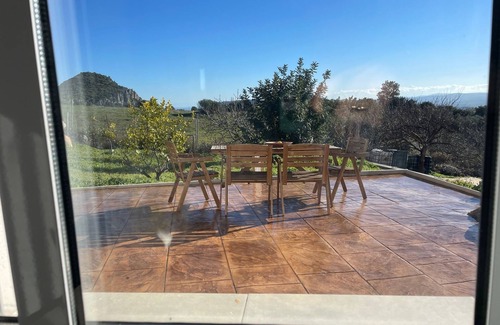 Casares Apartment | Studio apartment with infinity pool on rural finca, mountain panorama, sea view