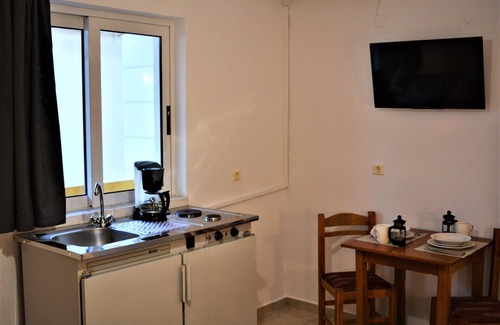 Agia Marina Apartment | Studio Apt. By The Sea In The Heart Of Agia Marina #2