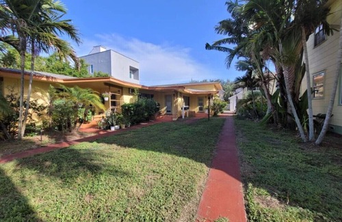 Crescent Lake Apartment | Studio Apt Near Down Town!