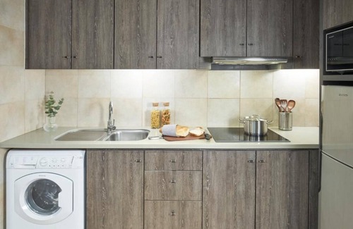 Somerset Apartment | Studio at Penang Rd, 10 mins walk from Dhoby Ghaut MRT