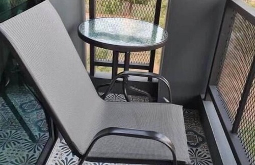 Thung Song Hong Apartment | Studio at The Lantern Suites with Maid Service