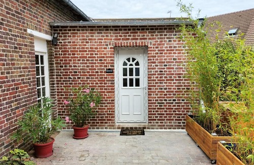 Lacroix-Saint-Ouen Bed & Breakfast | Studio - Au fond de la cour