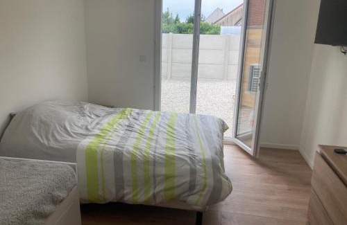 Saran Apartment | Studio avec courette au calme