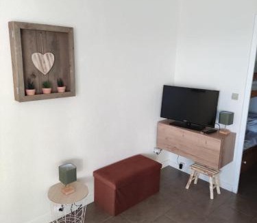 Font-Romeu-Odeillo-Via Apartment | Studio avec vue panoramique sur la montagne