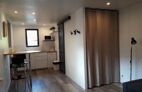 Quartier Saint-Clement - Jardin des Plantes Apartment | Studio avec jardin et stationnement gratuit à Rouen
