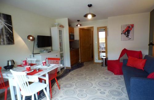 Les Saisies Apartment | Studio avec Piscine et Jacuzzi aux Saisies, Proche du Centre, 2 Étoiles, 3 Pers. - FR-1-594-143