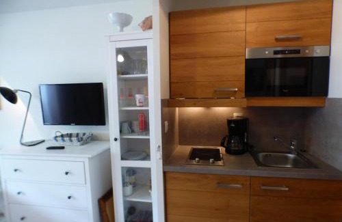 Les Saisies Apartment | Studio avec Piscine et Jacuzzi aux Saisies, Proche du Centre, 2 Étoiles, 3 Pers. - FR-1-594-143
