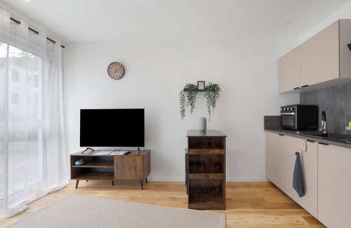 Hochzoll-Nord Apartment | Studio 'Ay Homes 10' with Balcony and Wi-Fi