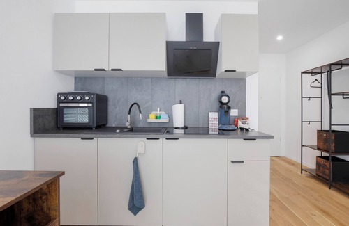 Hochzoll-Nord Apartment | Studio 'Ay Homes 10' with Balcony and Wi-Fi