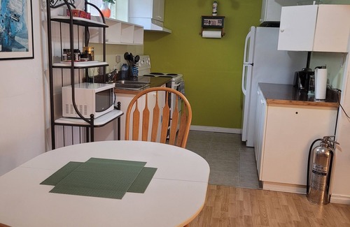 Vaudreuil Apartment | studio, bachelor