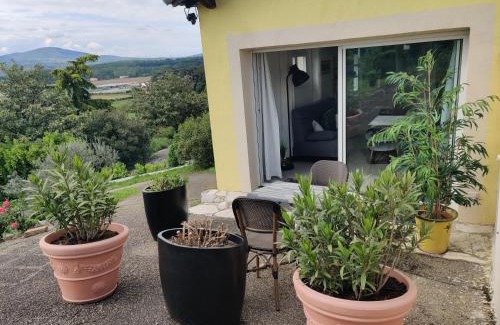 Clonas-sur-Vareze House | Studio Belle Vue