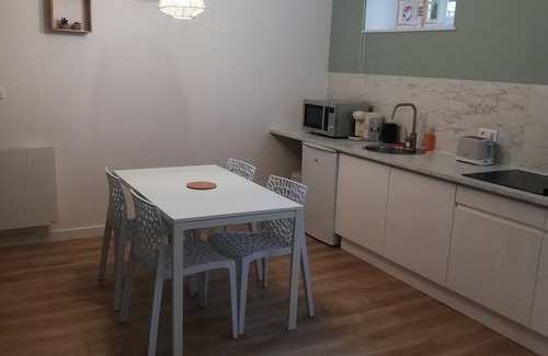 Le Creusot Apartment | Studio Bohèmet-Studio-Premium-Ensuite
