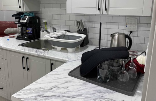 Malton Apartment | Studio - Bright & Cozy @ *YYZ* - Rest Your Head Here!