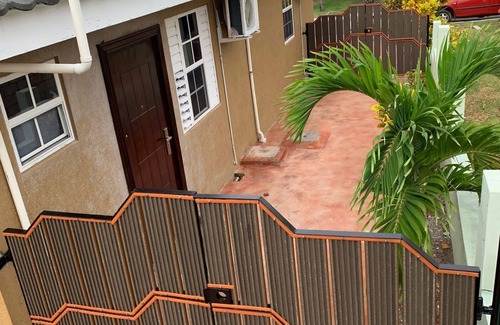 Mammee Bay House | Studio bungalow WiFi/Hot Water in flourishing Drax Hall