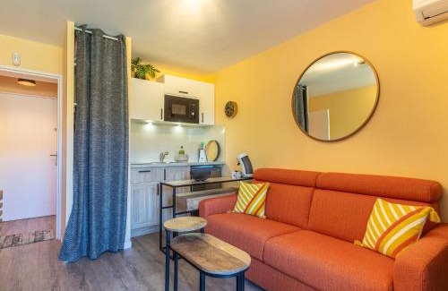 La Faviere Apartment | Studio Côte d'Azur-17 by Interhome