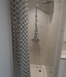 Castelnau-d'Estretefonds Apartment | Studio contemporain avec parking gratuit