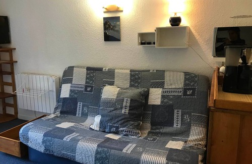 Correncon-en-Vercors Apartment | Studio cabin at the foot of the slopes in Corrençon-en-Vercors, balcony, elevator