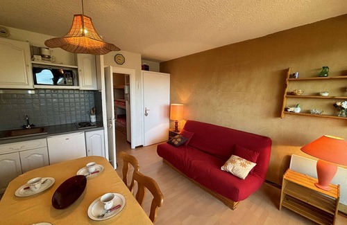 Auris Apartment | Studio cabin at the slopes with balcony and free parking