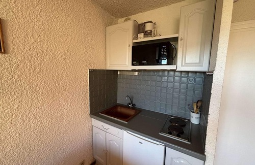 Auris Apartment | Studio cabin at the slopes with balcony and free parking