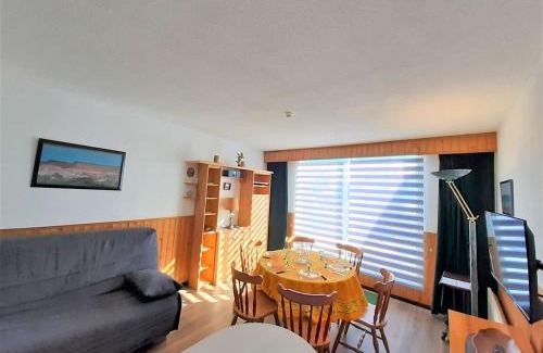 Piau Engaly Apartment | Studio cabine 6 pers à Piau-Engaly avec balcon et vue sur pistes - FR-1-457-302